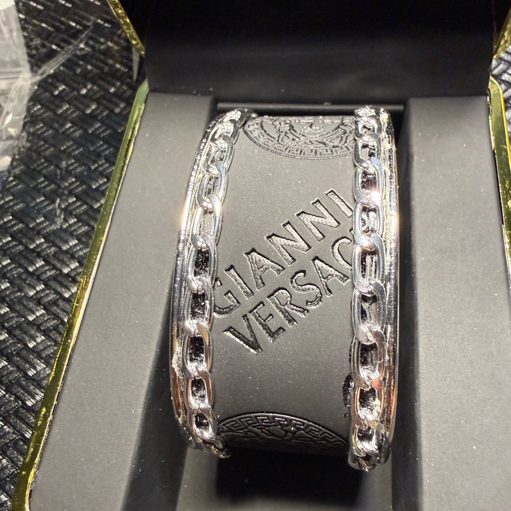 Versace Silver-Tone Chain Trim Cuff Bracelet - Picture 4 of 5